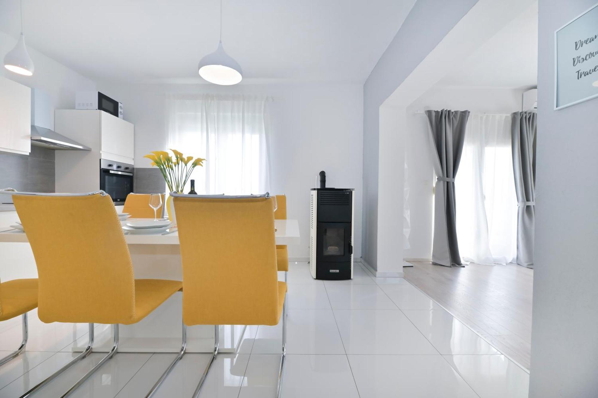 Apartment Amelie - With Pool And Sauna! Galovac  Extérieur photo