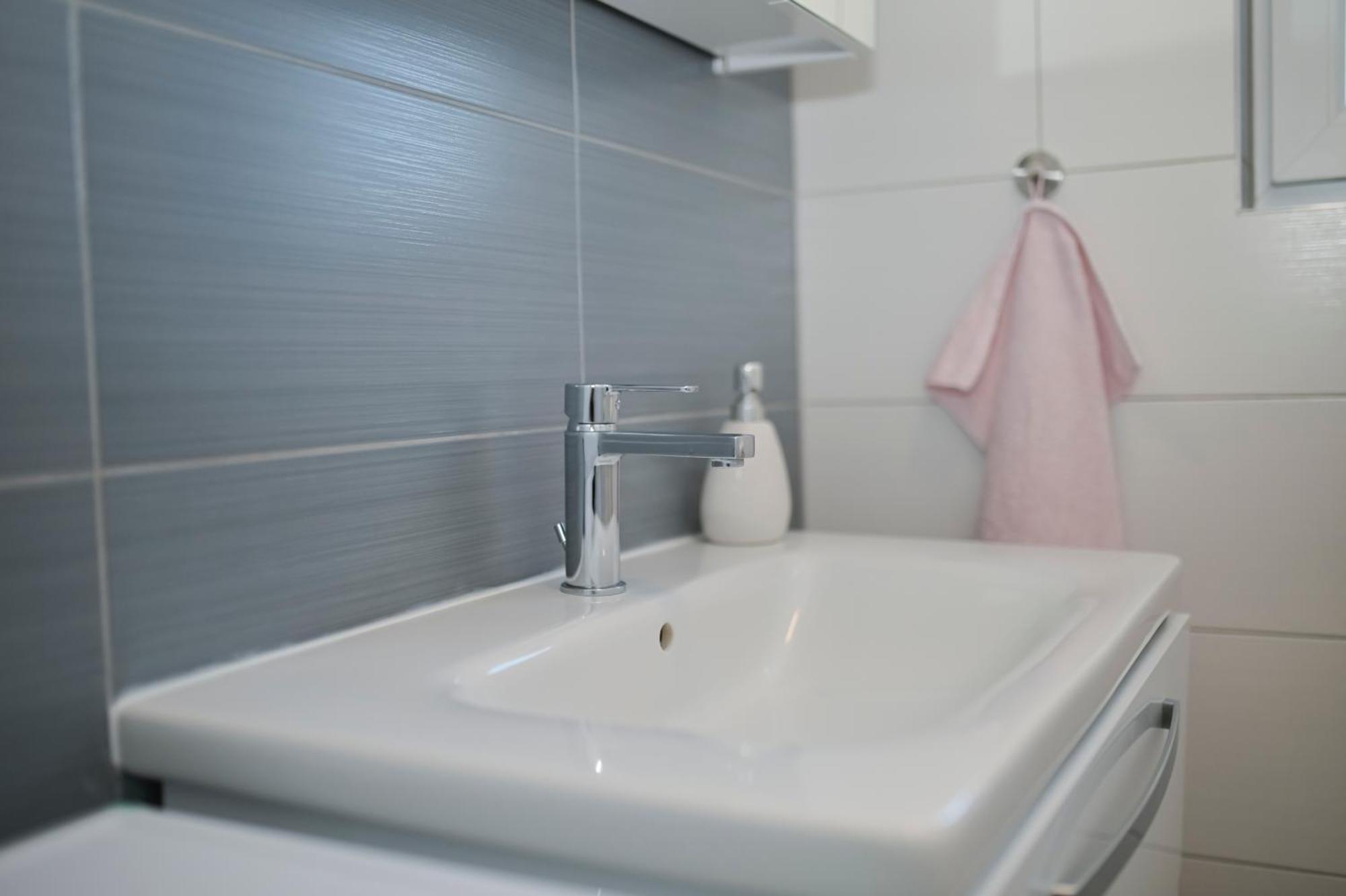 Apartment Amelie - With Pool And Sauna! Galovac  Extérieur photo