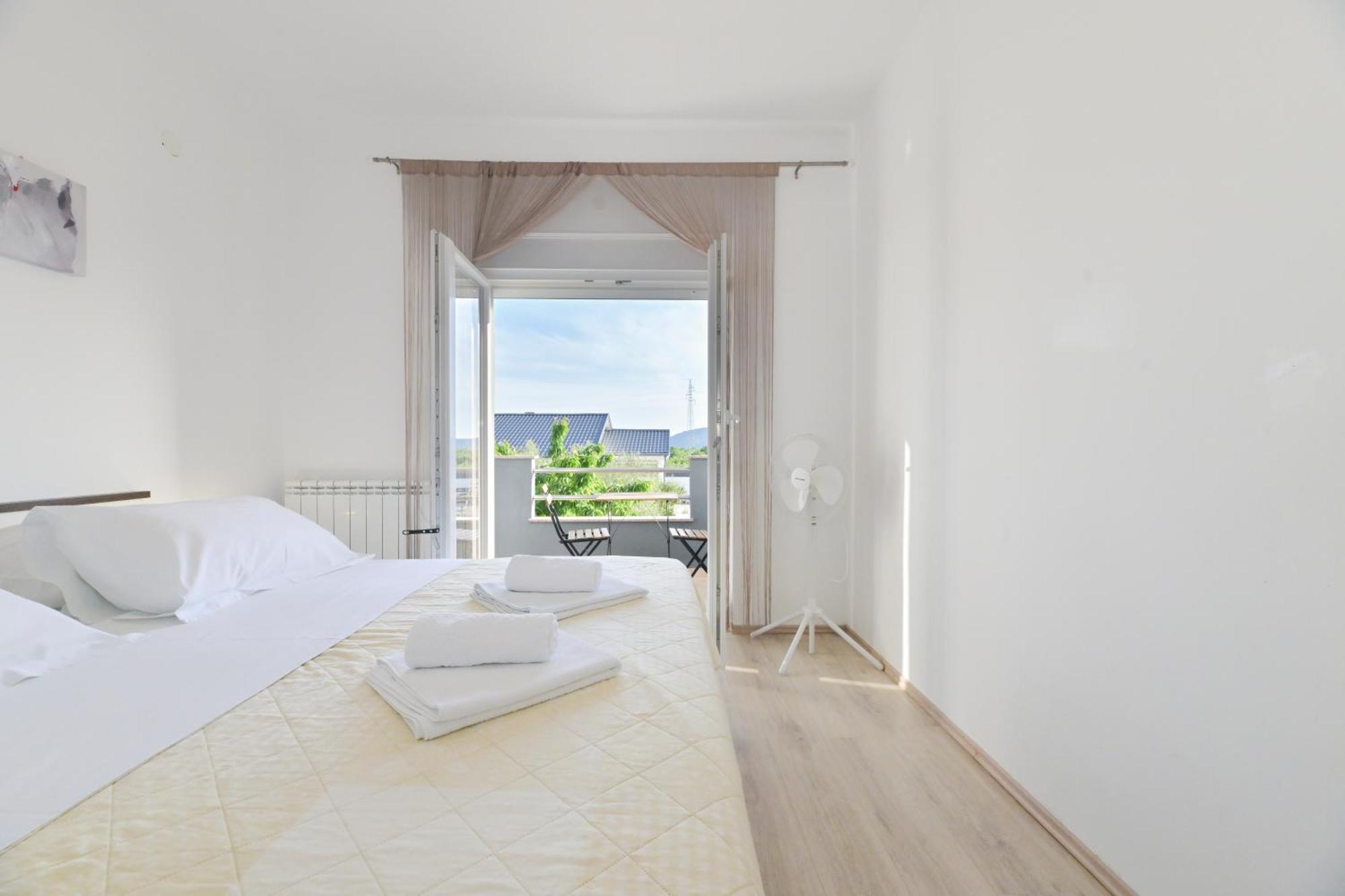 Apartment Amelie - With Pool And Sauna! Galovac  Extérieur photo