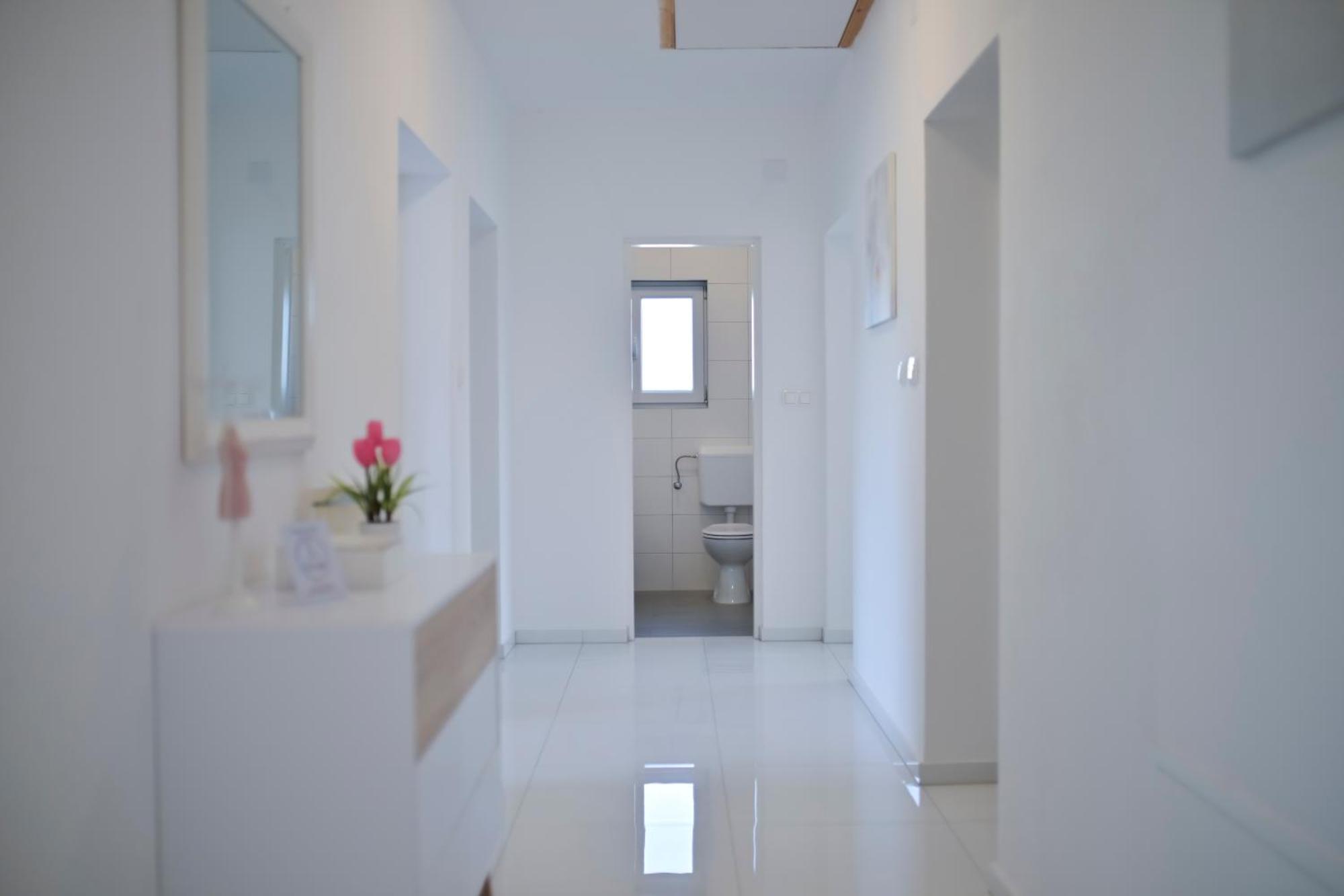 Apartment Amelie - With Pool And Sauna! Galovac  Extérieur photo