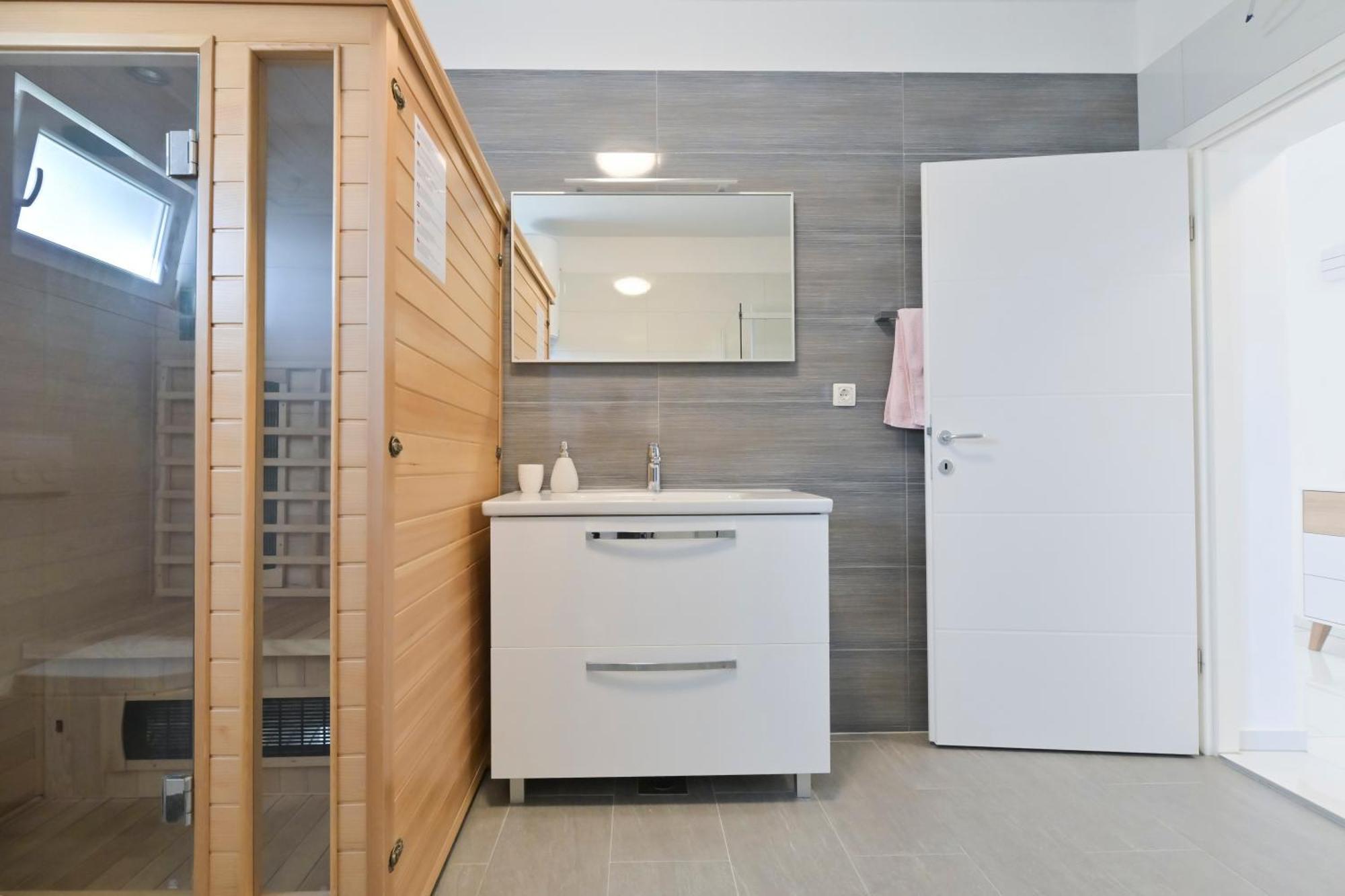 Apartment Amelie - With Pool And Sauna! Galovac  Extérieur photo